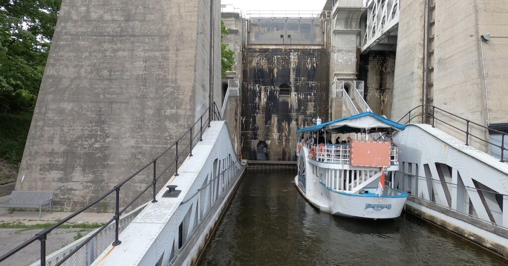 How to Single-Hand a Boat Through a Lock, Take 2